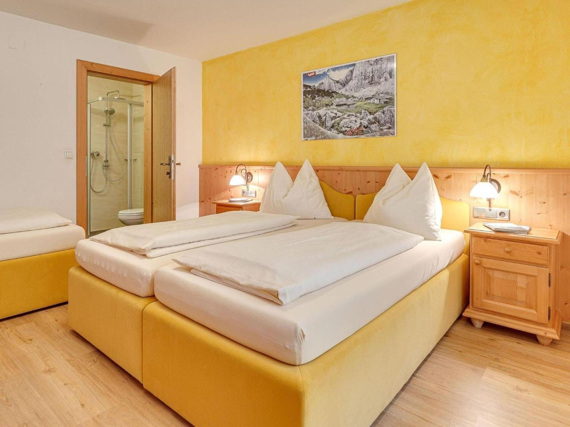 Apartment In Fuegen With A Garden Экстерьер фото